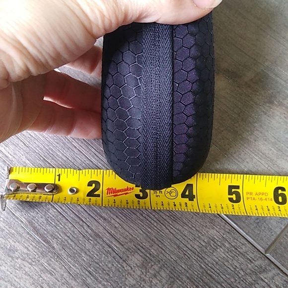 PUMA Sunglass Case - Picture 8 of 9